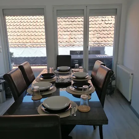 Ferienwohnung Resit 2 *